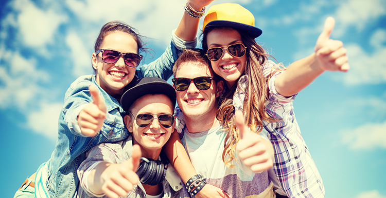 ​即使得不到亚马逊峰会奖项，纯电商公司也要保持“微笑”