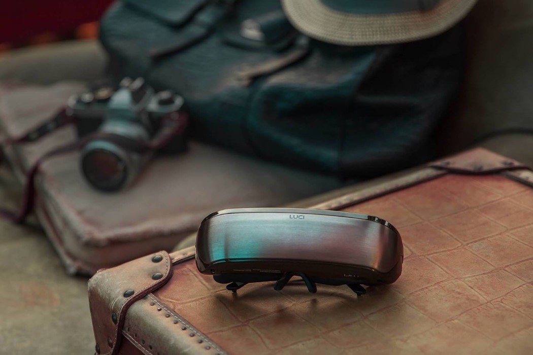 时尚风格虚拟耳机，让你身临其境