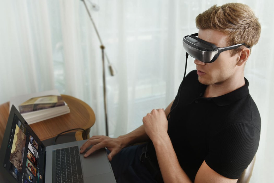 时尚风格虚拟耳机，让你身临其境