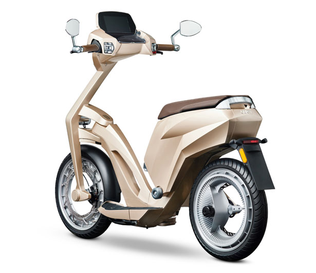 实用型现代电子滑板车，智能连接折叠方便