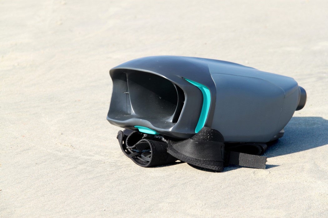 cuda喷气式背包可以让你在水下飞行