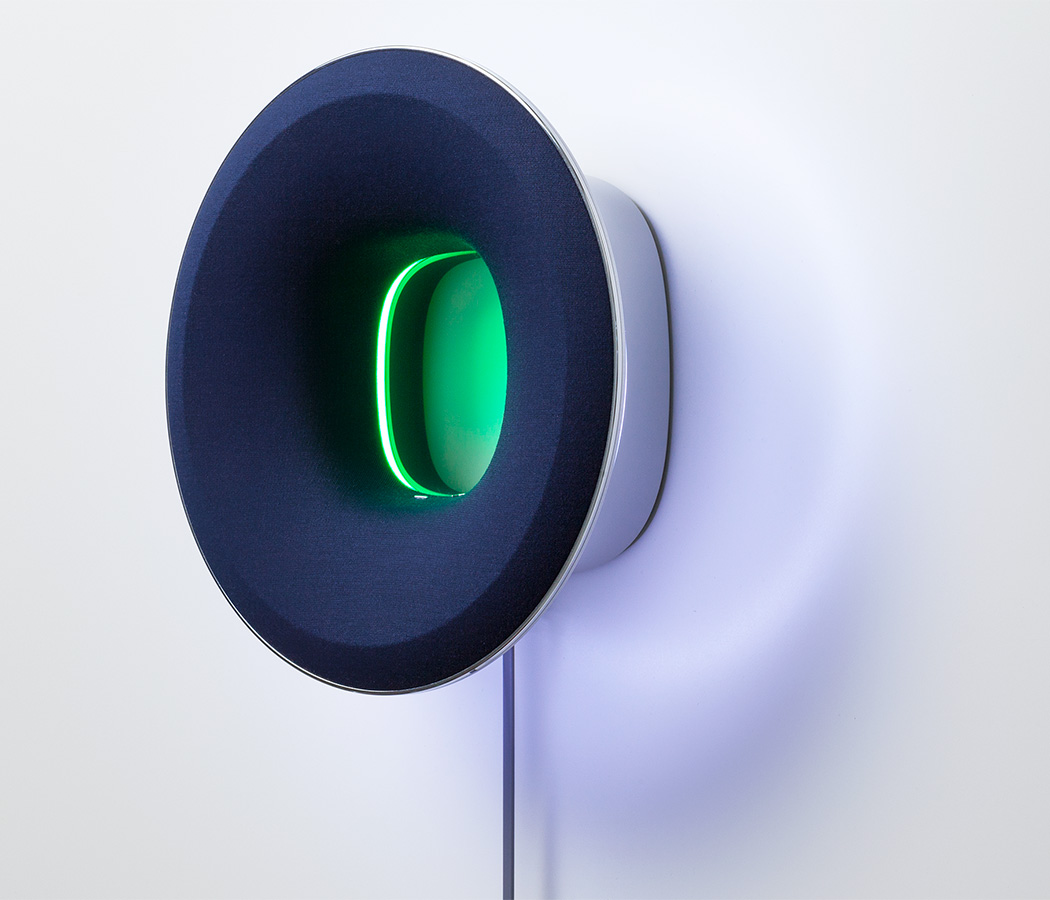 蓝牙智能扬声器，台挂两用音效佳