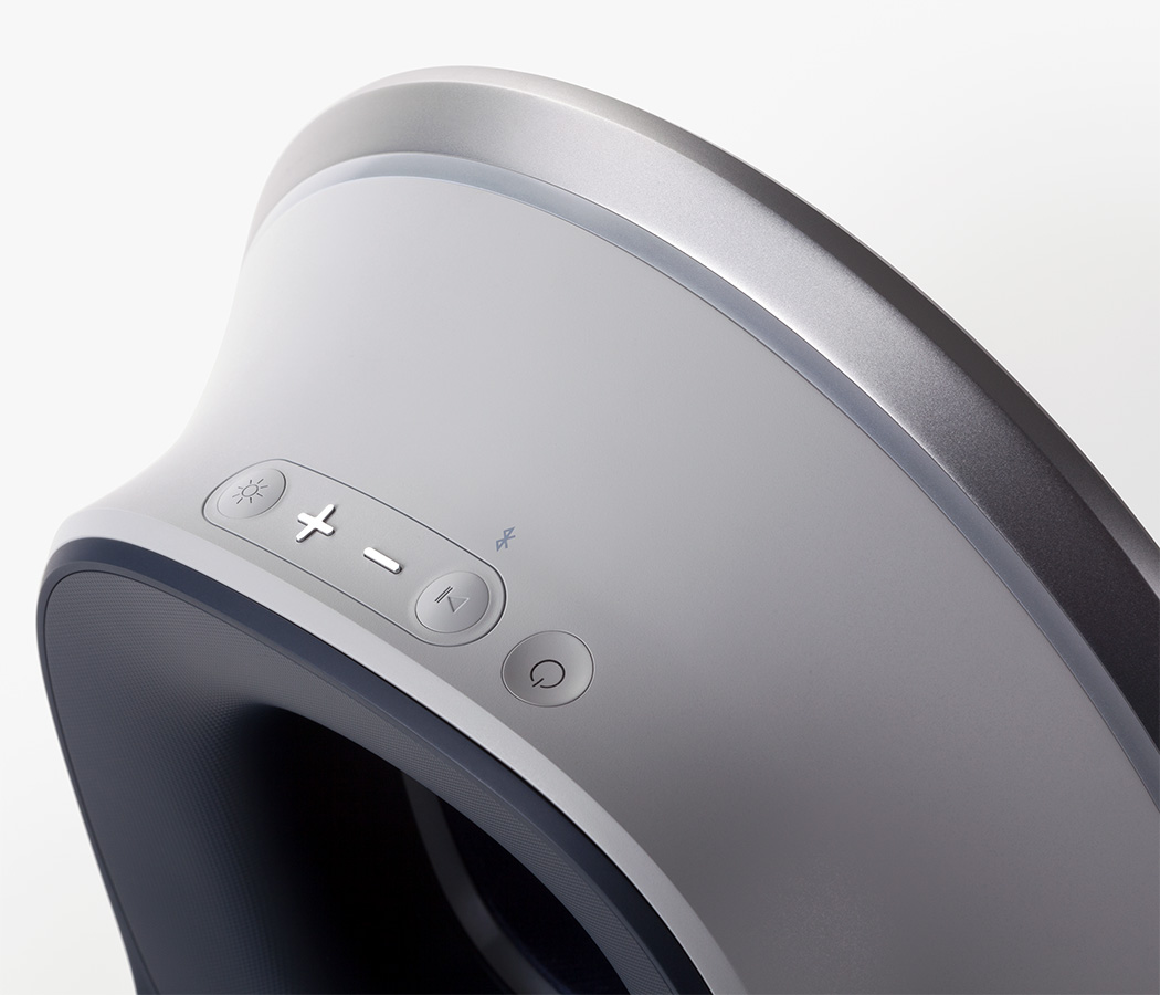 蓝牙智能扬声器，台挂两用音效佳