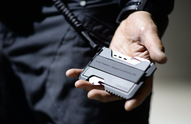 多功能战术钱包，户外爱好者的挚爱