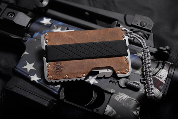 多功能战术钱包，户外爱好者的挚爱