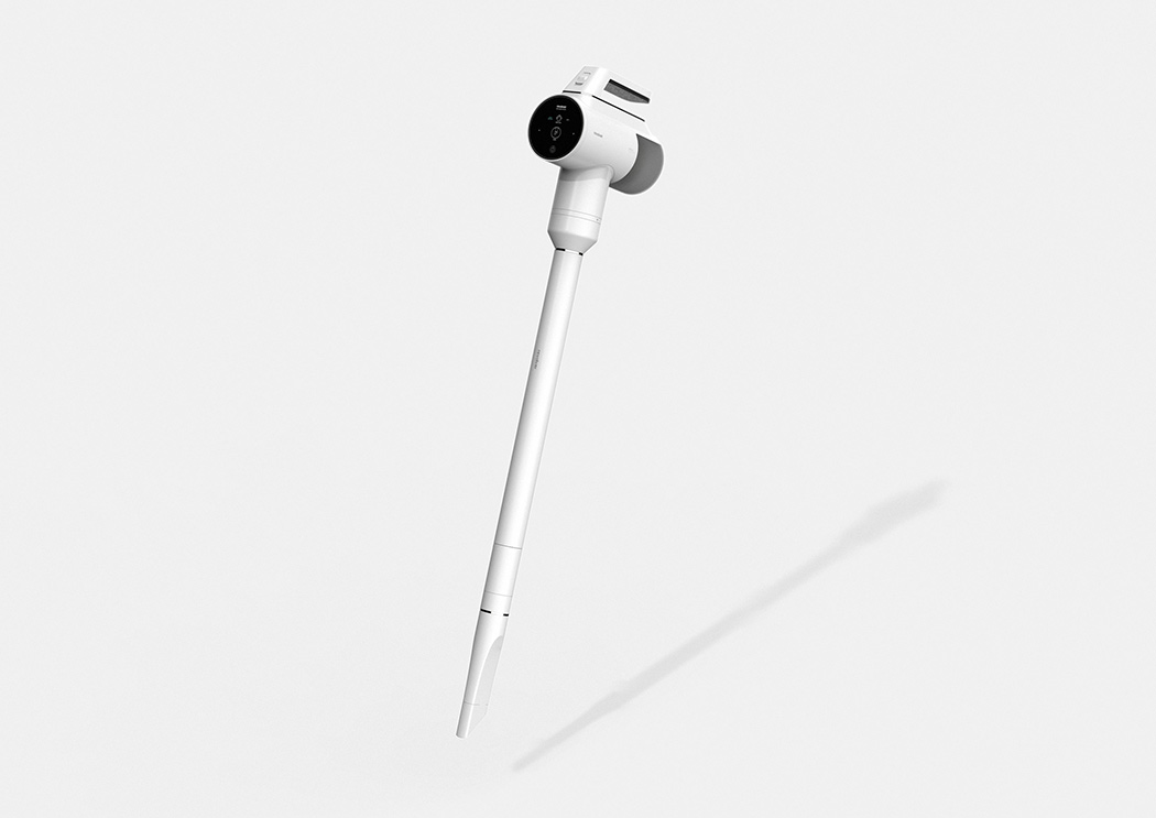 刷头吸嘴安装便捷的吸尘器，还设有直立充电站