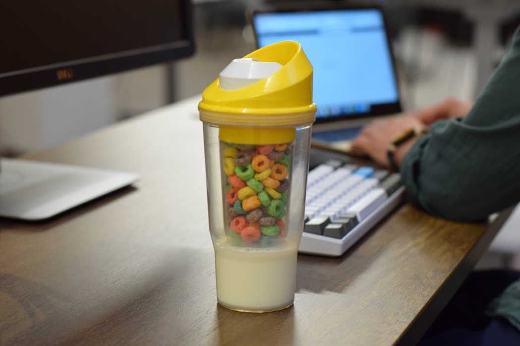 创意双壁杯子，让你随时随地吃麦片