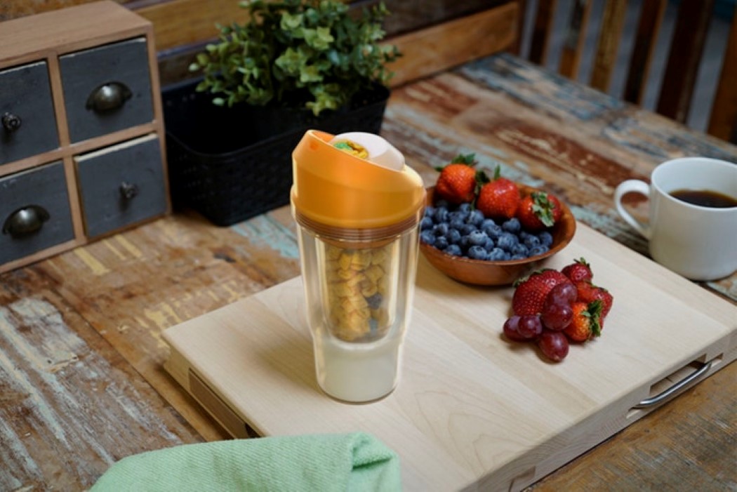 创意双壁杯子，让你随时随地吃麦片