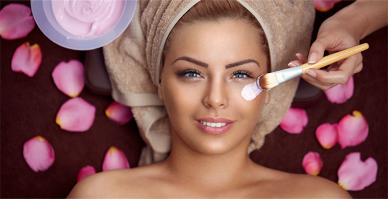 国货美妆集体海外“晒颜值”，欲要抢夺近5000亿美元“财产”？