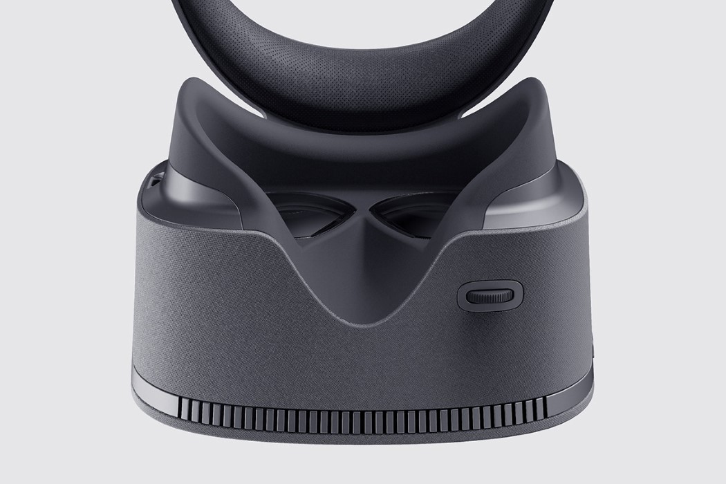 虚拟现实耳机，可放大和缩小场景