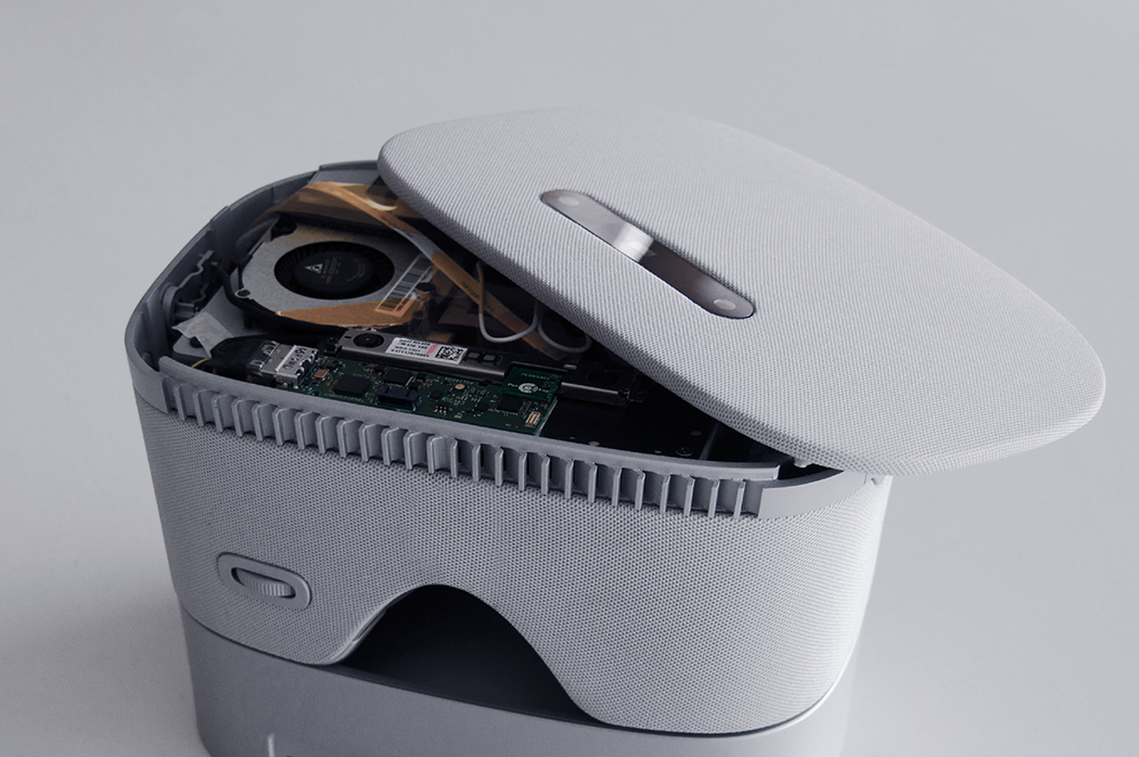 虚拟现实耳机，可放大和缩小场景