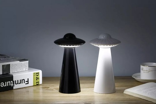 多功能UFO台灯，日产量达6000台！