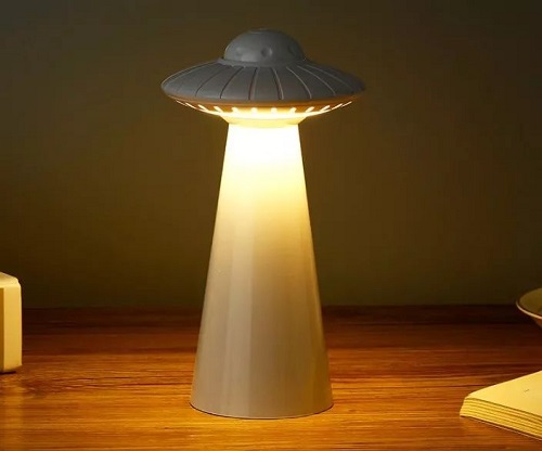 多功能UFO台灯,日产量达6000台!