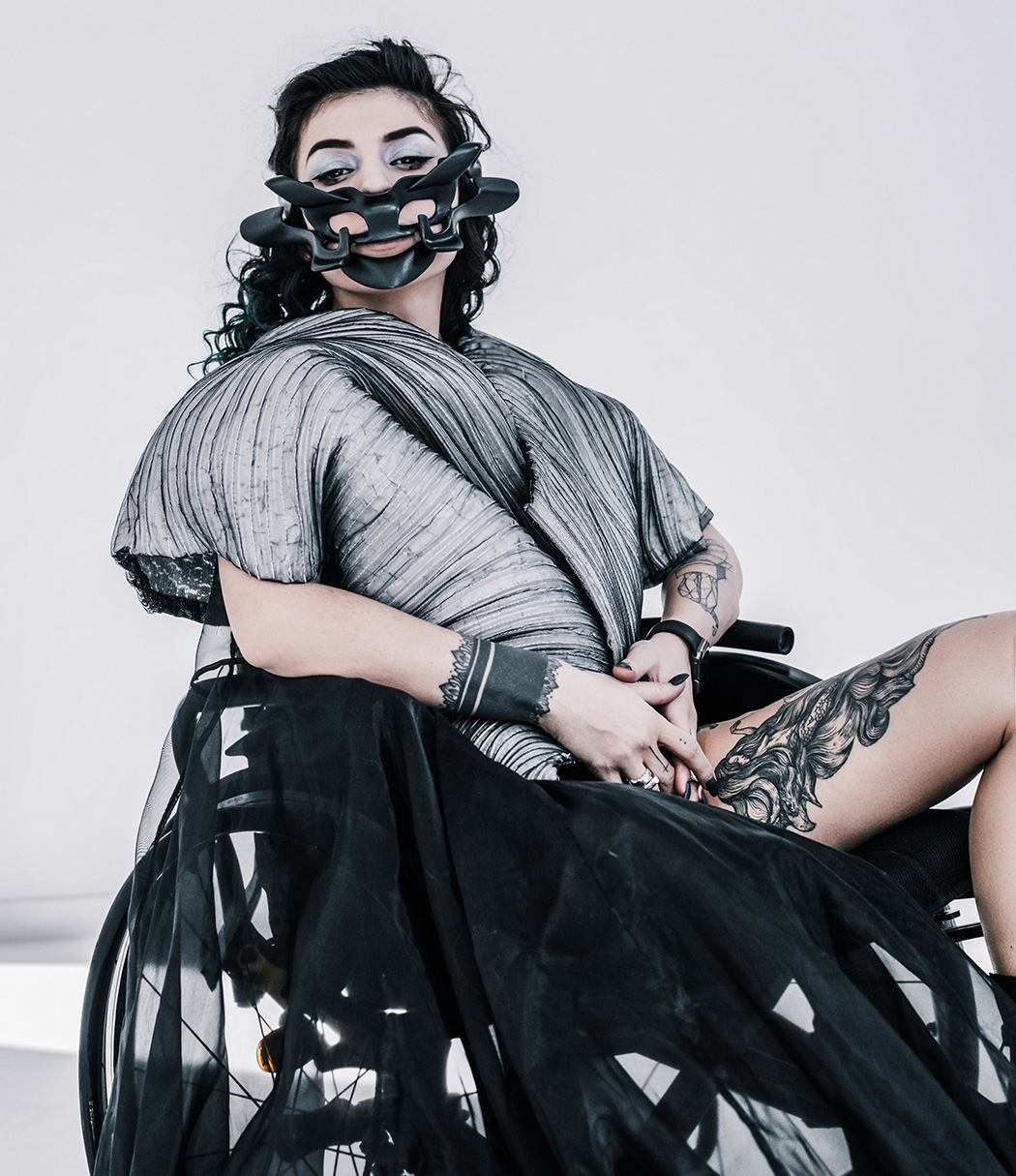 心灵感应超现代的面具，与未来连接