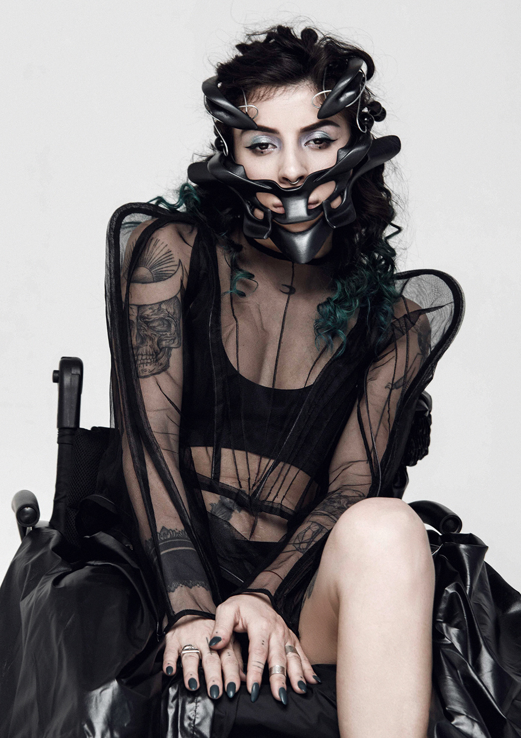 心灵感应超现代的面具，与未来连接