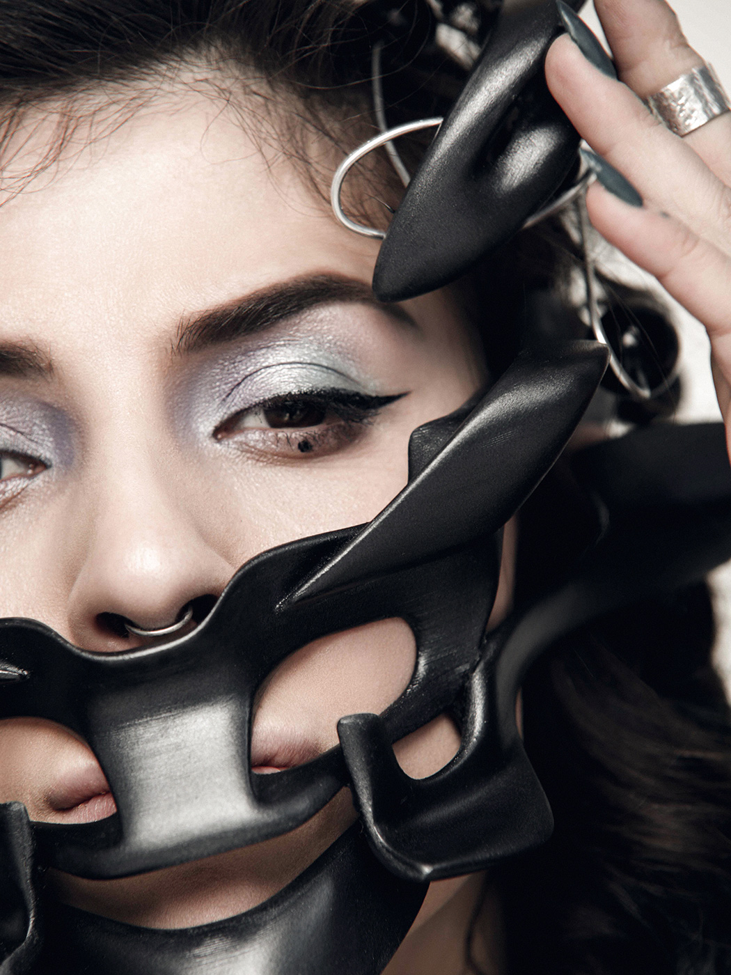 心灵感应超现代的面具，与未来连接