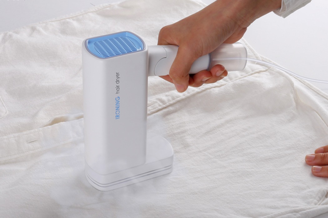 吹风机和熨斗组合设计，使忙碌的旅行者更便利
