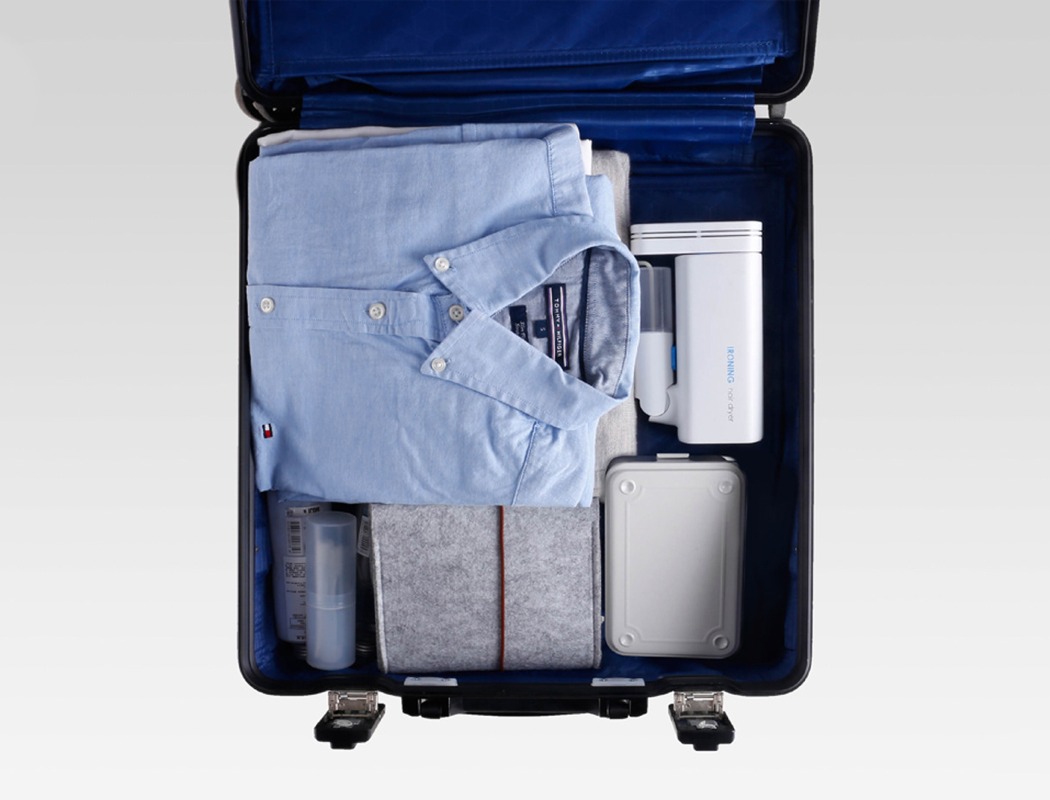 吹风机和熨斗组合设计，使忙碌的旅行者更便利