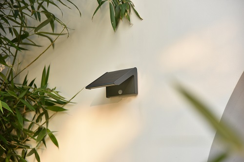 户外照明隐藏商机,太阳能设备独占鳌头