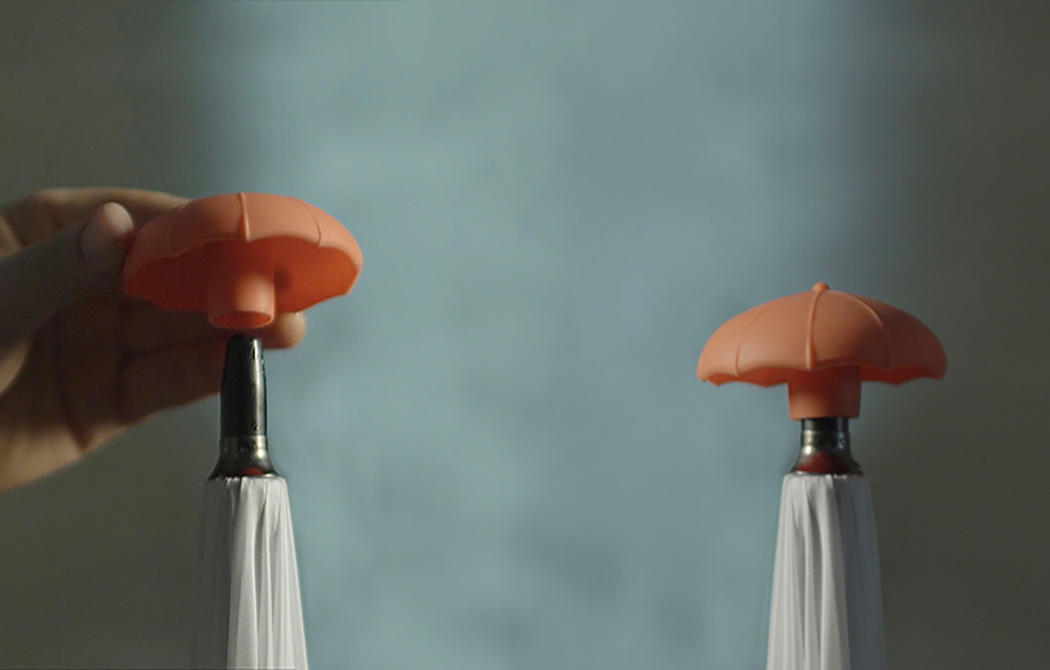 含有滴水嘴的雨伞，有助于地板干燥