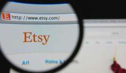 18个月大幼儿被磨牙项链勒死，母亲起诉Etsy电商平台