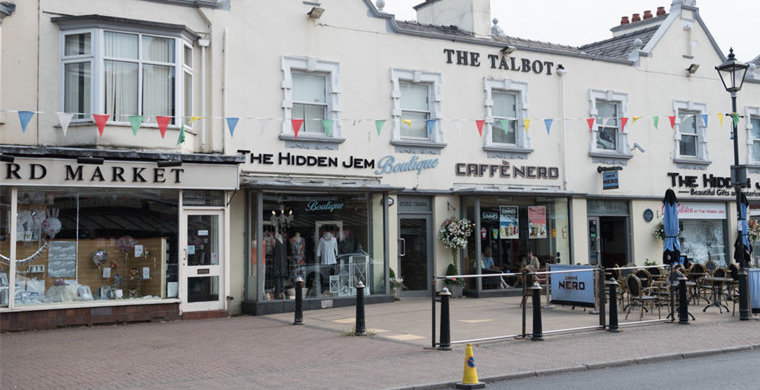 英国高街：商铺空置率创4年来新高达到10.2%，多家老牌零售商“断臂求生”