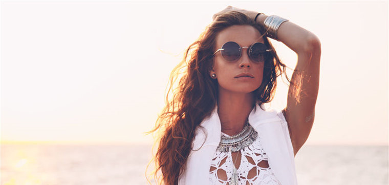 束腹提臀双效合一的短裤，让您告别不臃肿身材