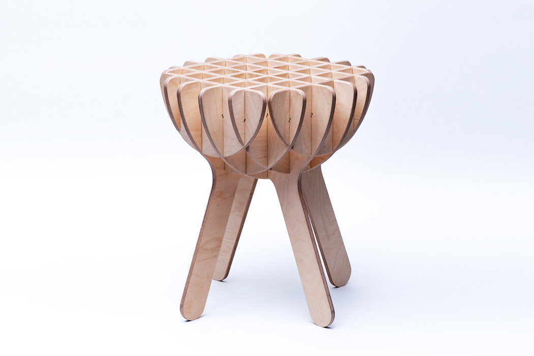 平衡坐姿需求的凳子设计