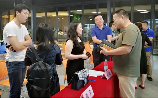 传统制造企业“思变”谋“触电”，什么样模式最为有效？