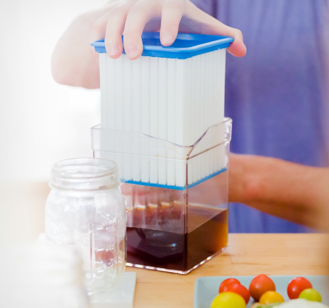 速冷水壶，只需两分钟就可喝到冷饮