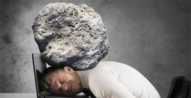 外贸老客户正在被同行抢走怎么办？外贸老客户维护策略