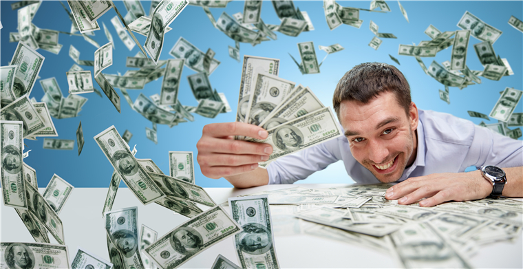 他，跨境陈浩南，月入600万美金！