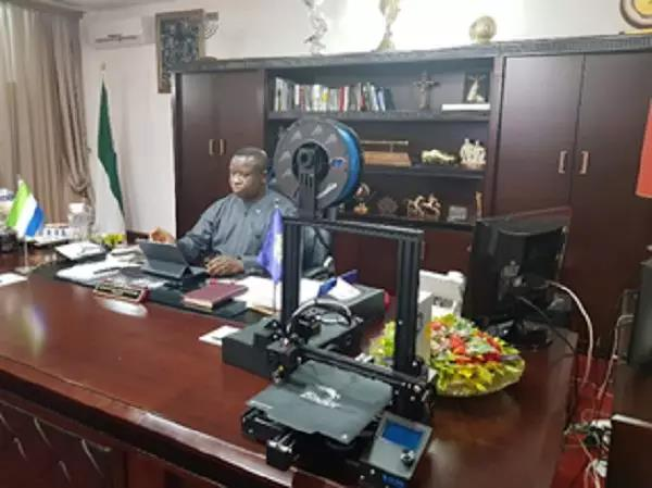 重磅丨创想三维3D打印机摆上总统办公桌,推动塞拉利昂国家教育