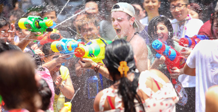 泰国宋干节（泼水节）是什么时候？宋干节由来、节日习俗活动、热销产品