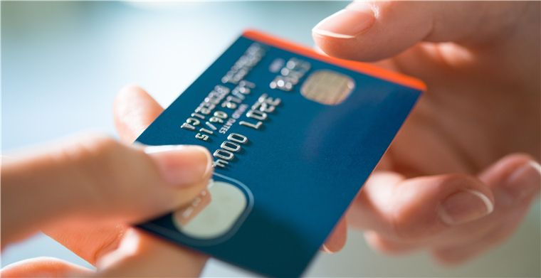 英国零售商协会：2018年英国信用卡支付达820亿英镑，首次超过现金支付