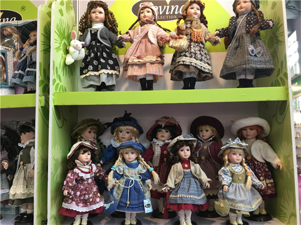 直击126届广交会：圣诞派对用品火爆，“皇家器皿”吸睛