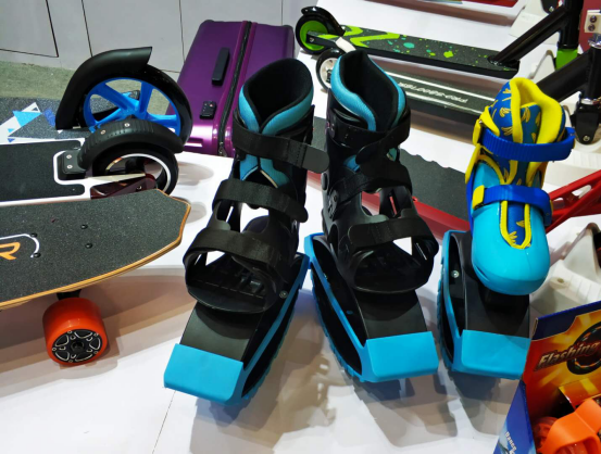 第123届广交会图文报道：“舞王”汪星人逗翻全场，婴儿磨牙棒造型吸睛