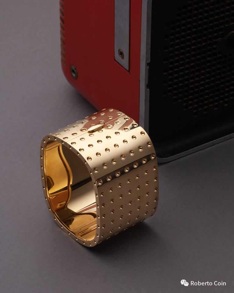 具有复古魅力的未来主义系列