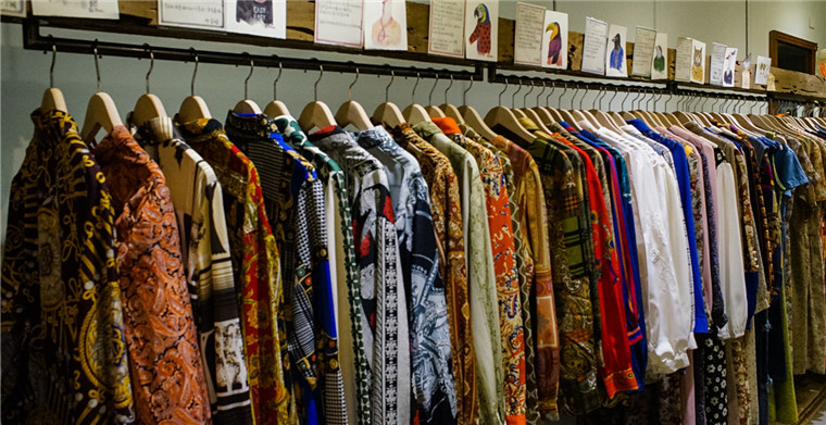 关税影响下，美国零售公司假日热销品价格仍旧波澜不惊