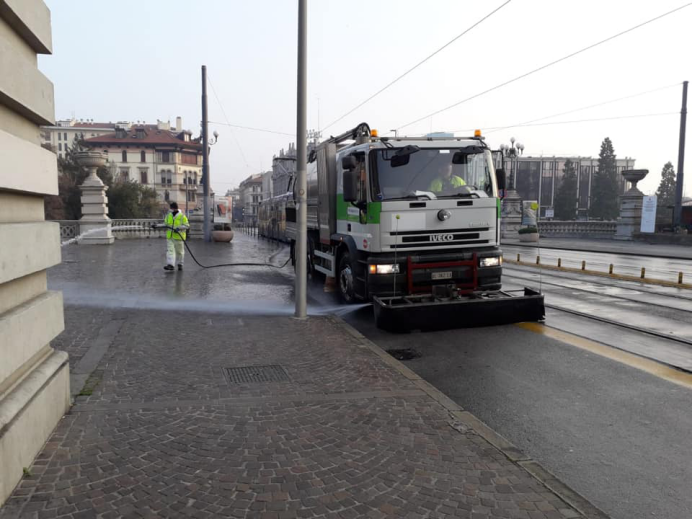 意大利确诊破3万，边境关闭、街道清空，各类电商“外卖”成新选择