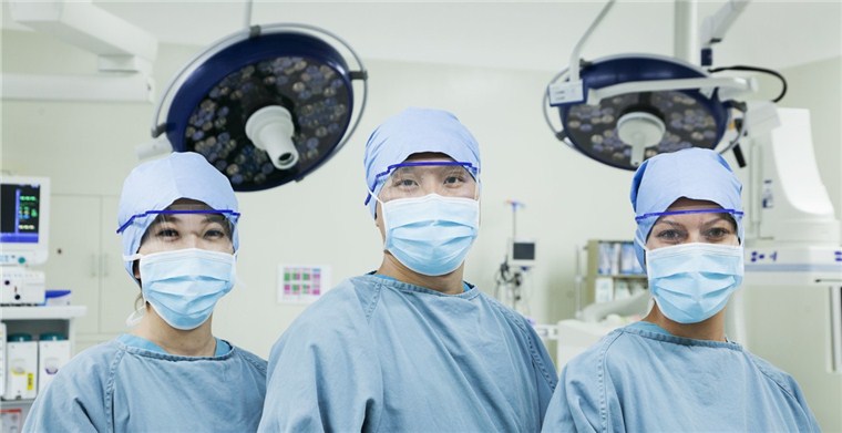 30000+企业转型做口罩？！纸尿裤、服装厂、汽车厂？！李某认为：别冲动