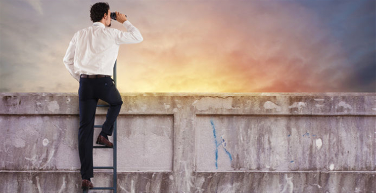 强！中方暂停签证入境；加大对中小外贸企业扶持；美国接受中国标准口罩.