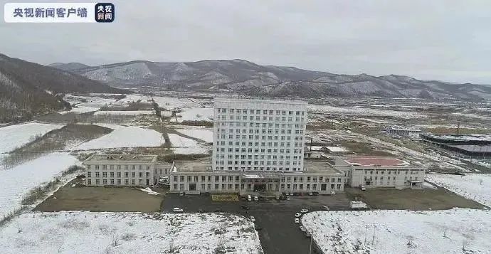 再度封城，紧急建方舱医院！风险突然升级，多地紧急推迟开学！