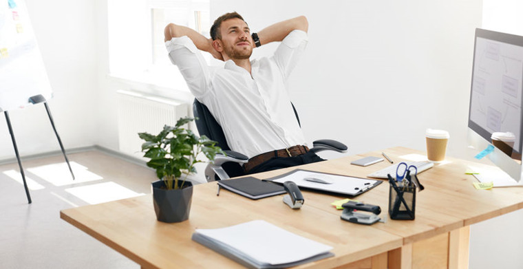 越努力越幸运？呵呵，越努力越穷！这四点告诉你原因。