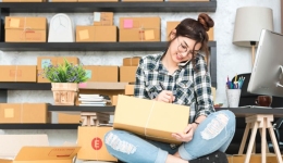 亚马逊宣传视频遭抨击：美化疫情中仓库环境