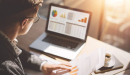 “零基礎(chǔ)”建站，Zoho Commerce打造端到端的跨境電商整體解決方案