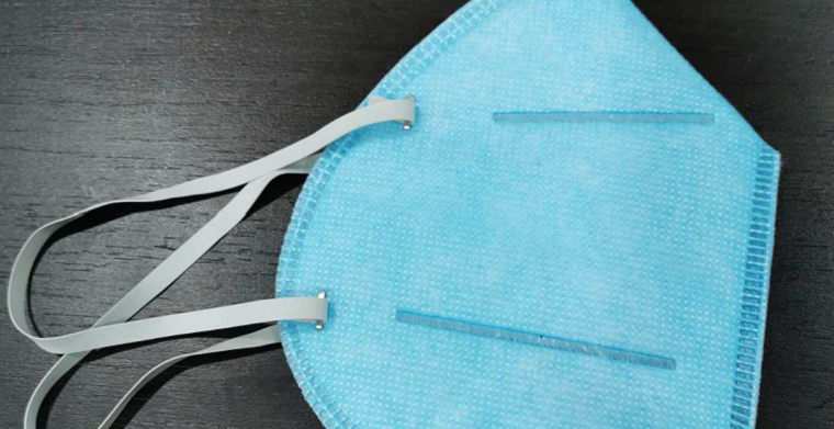 具备CE认证的KN95