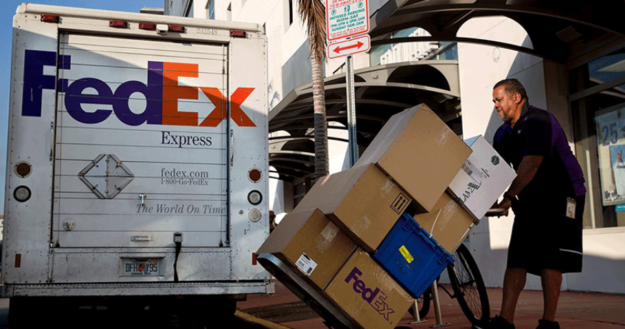 美国末端状况百出：UPS接连被抢，FedEx被亚马逊限制