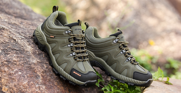 2020年依靠品牌供应链他销量翻了3倍，优化供应链，大类包含跑鞋、转载请联系：herry.he@cifnews.com </p>2021年这两大类目都有哪些趋势？