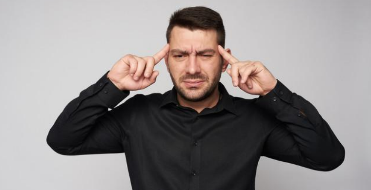 全面封锁！汇率跌入6.4、大量集装箱落水，这样开年？